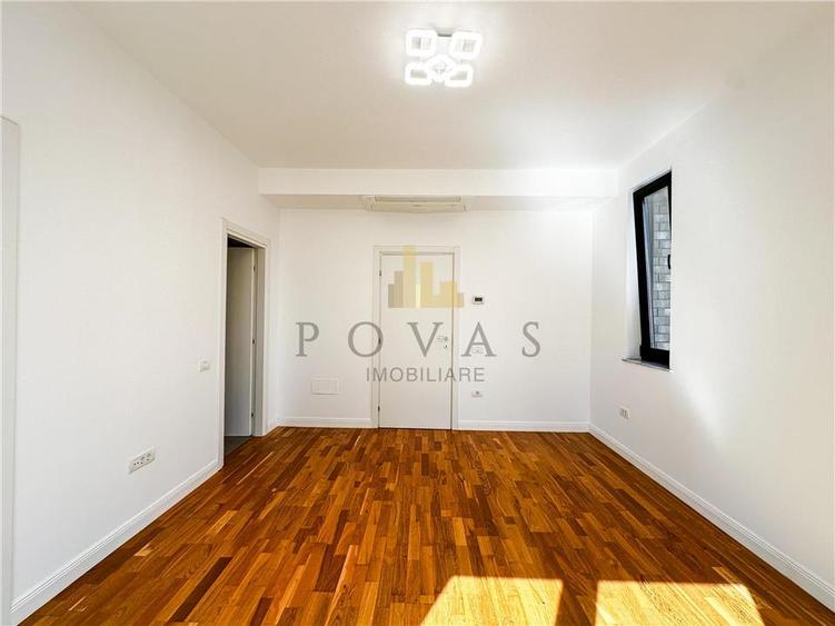 Casă individuală cu 5 camere cu Piscina în Iancu Nicolae