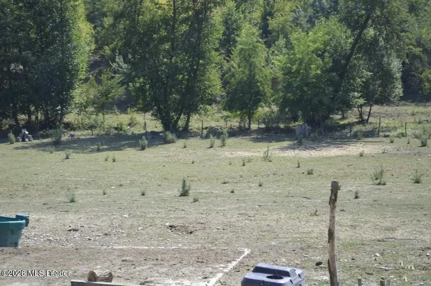 Spațiu comercial, de 1,887 mp, în Bogați