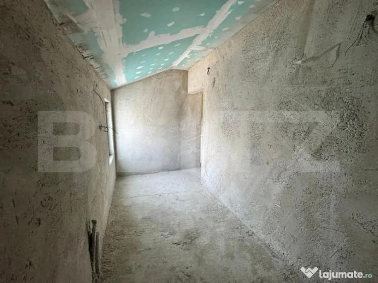 Casă cu 4 camere cu Teren 500 Mp în Central