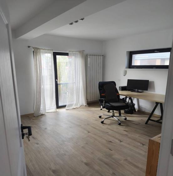 Casă cu 4 camere cu Teren 256 Mp în Florești