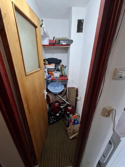 Apartament cu 2 camere decomandat, mobilat în Titan