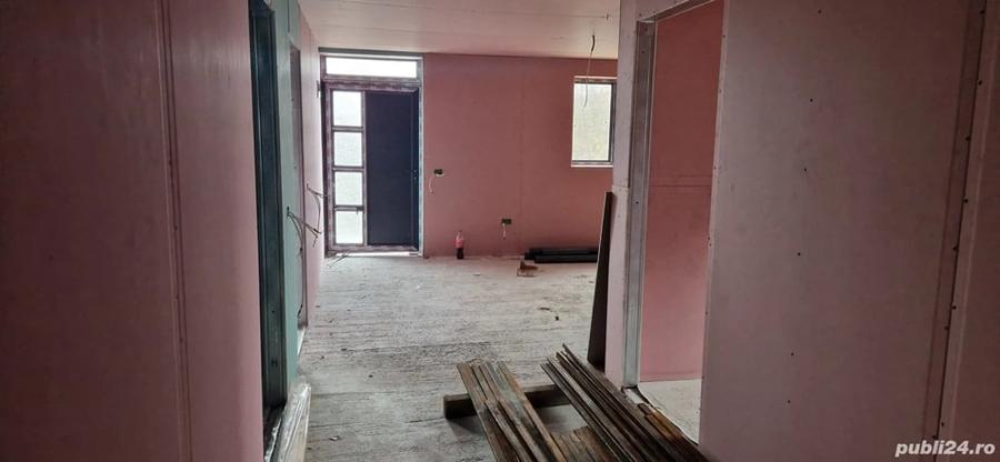 Casă cu 3 camere cu Teren 1128 Mp în Vlădești