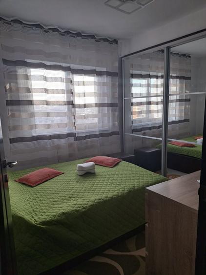Apartament cu 2 camere semidecomandat în Mioriței