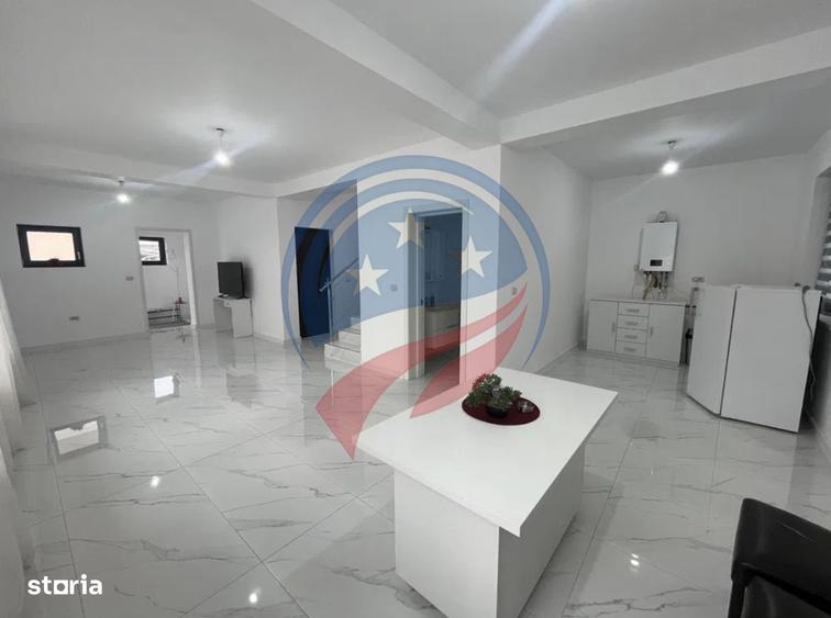Casă cu 4 camere în Șimnicu de Jos