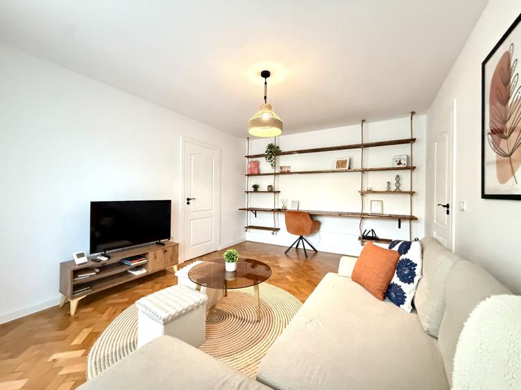Apartament cu 2 camere semidecomandat, mobilat în Take Ionescu