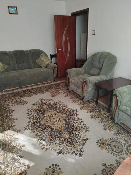 Garsonieră decomandată în Central