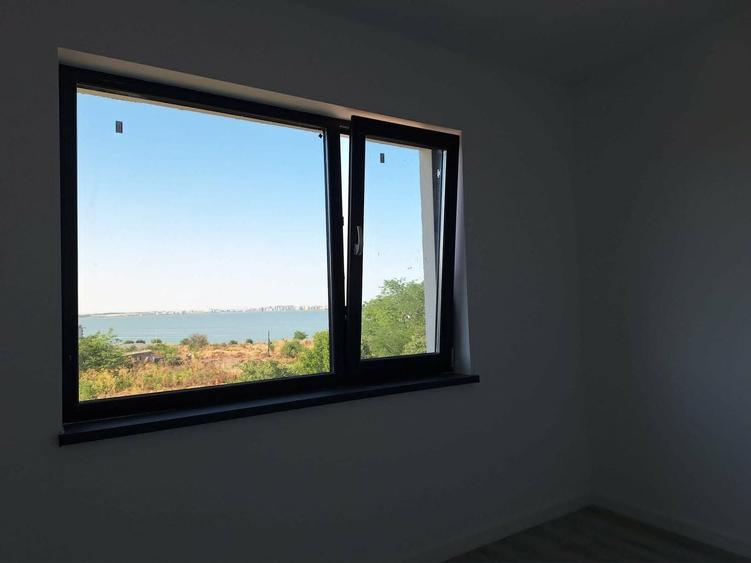 Duplex cu 4 camere cu Canalizare în Palazu Mare