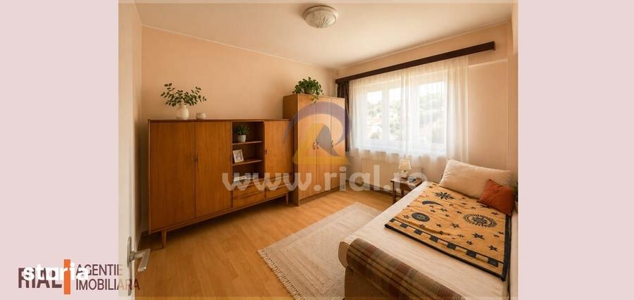 Apartament cu 3 camere decomandat în Vitrometan