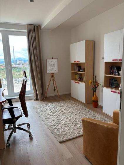 Apartament cu 3 camere decomandat, mobilat în Central