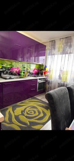 Apartament cu 3 camere decomandat în Gara