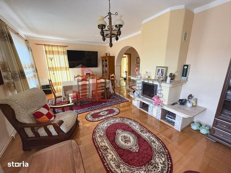 Casă cu 4 camere în Sohodol