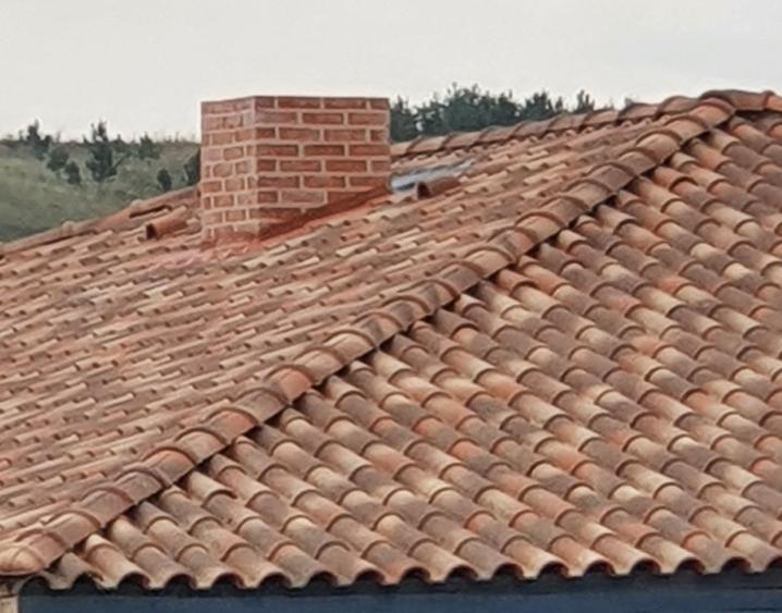 Casă individuală cu 4 camere cu Canalizare în Ciugud