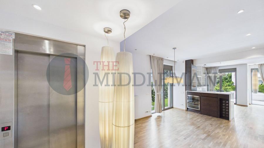 Casă individuală cu 5 camere cu Piscina în Băneasa