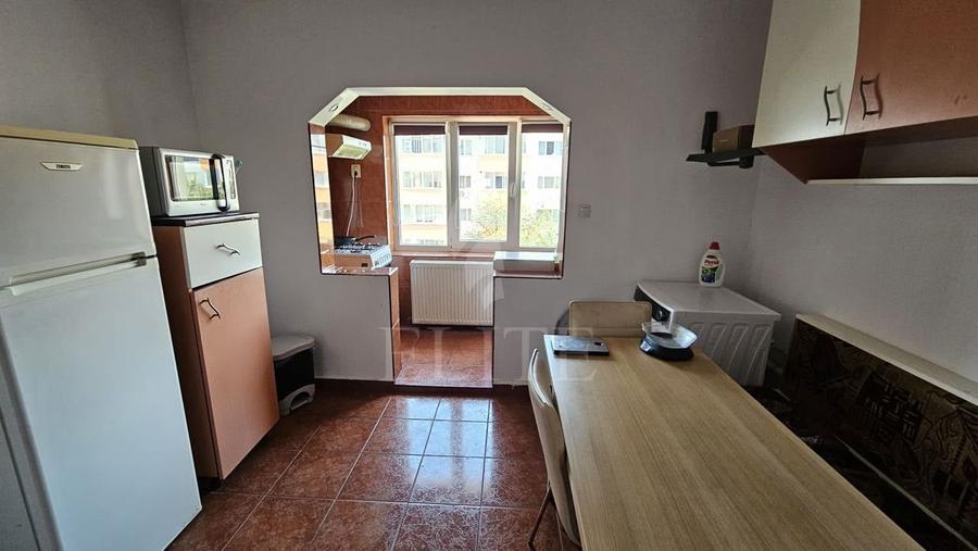 Apartament 2 camere în zona STR. LUNII - 16