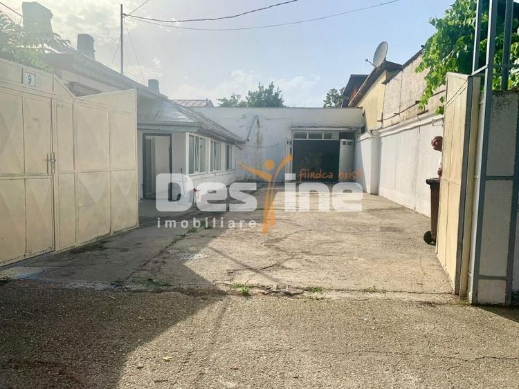 Casă individuală cu 3 camere cu Canalizare în Giulești