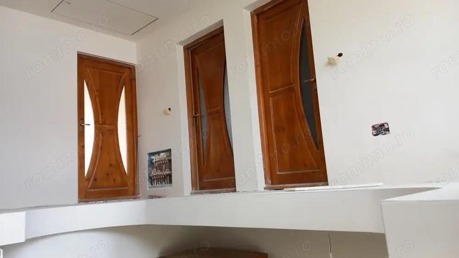 Casă cu 5 camere în Central