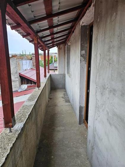 Casă cu 5 camere cu Teren 585 Mp în Rogerius