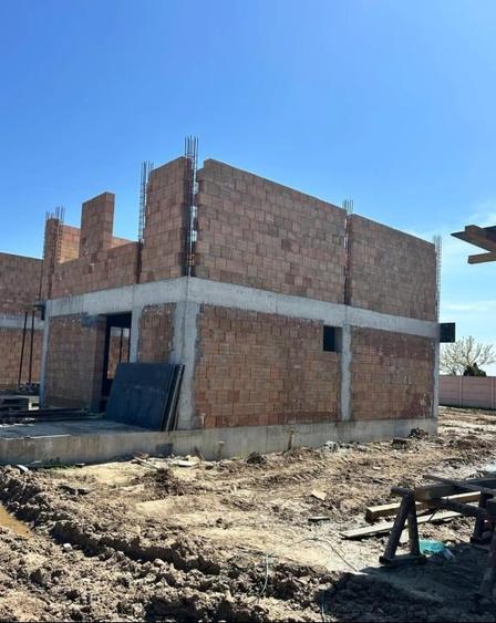 Casă individuală cu 5 camere cu Teren 350 Mp în Bălăceanca