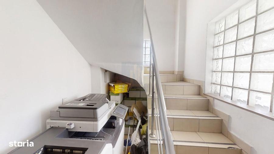 Casă cu 7 camere cu Canalizare în Plevnei