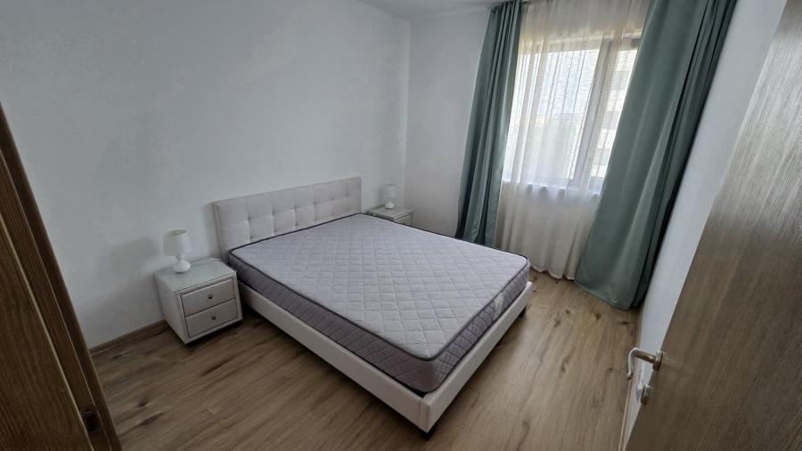 Apartament cu 4 camere decomandat, mobilat în Otopeni
