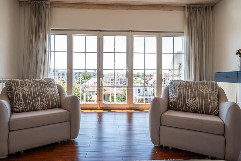 Apartament cu 4 camere decomandat, mobilat în Calea Dumbrăvii