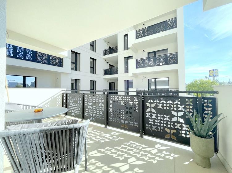 Apartament cu 2 camere decomandat, mobilat în Central
