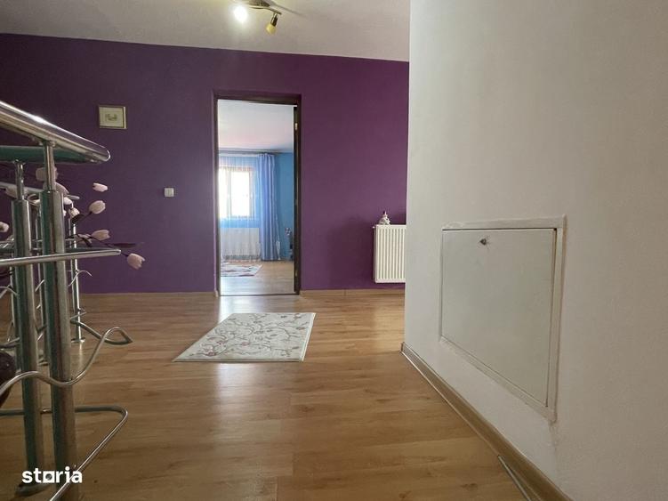 Casă cu 4 camere în Central