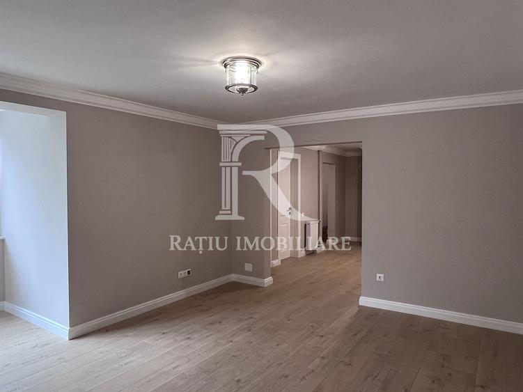 Apartament cu 2 camere decomandat în Decebal