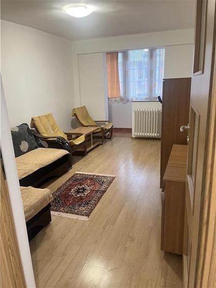 Apartament cu 2 camere decomandat, mobilat în Tei
