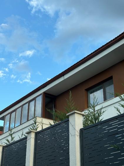 Casă individuală cu 4 camere cu Teren 342 Mp în Florești