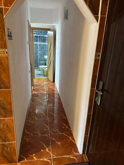 Apartament cu 2 camere decomandat în Aeroport