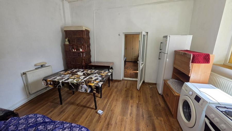 Casă cu 3 camere cu Teren 65 Mp în Central