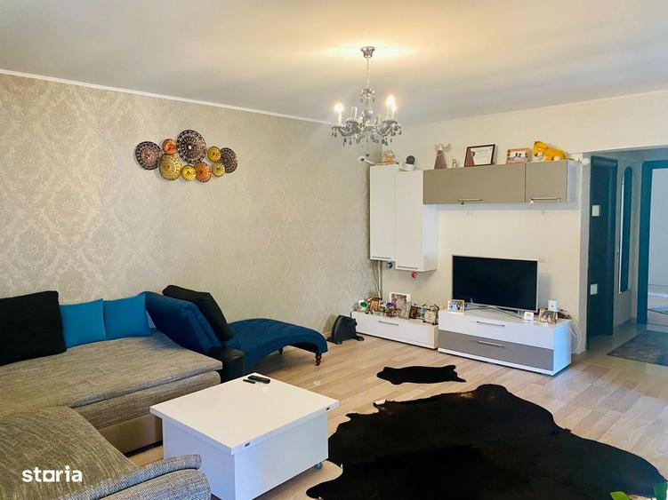Apartament cu 3 camere decomandat în Central