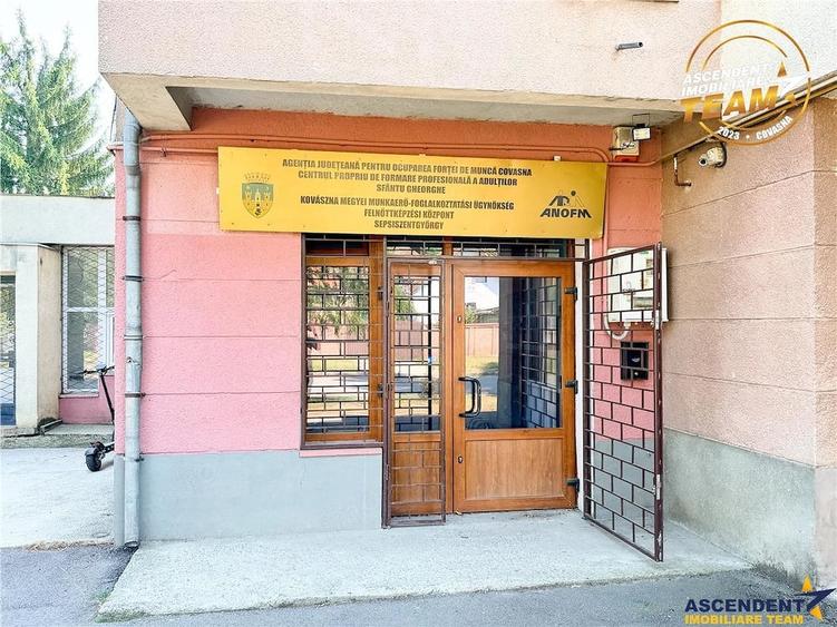 Spațiu comercial, de 35 mp, în Simeria