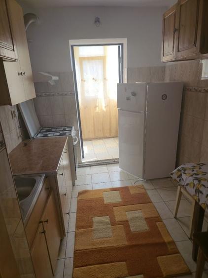 Apartament cu 2 camere decomandat în Galata