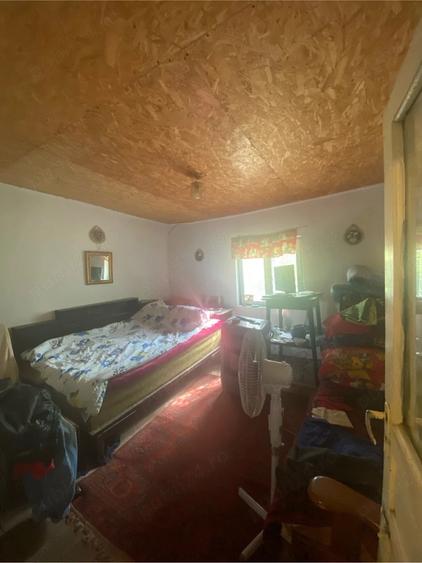Casă cu 3 camere cu Teren 1600 Mp în Bujoreni