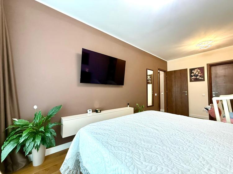 Apartament cu 3 camere decomandat, mobilat în Central