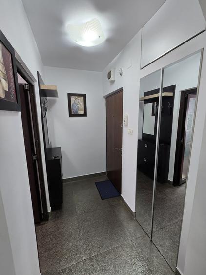 Apartament cu 2 camere semidecomandat în Tomis II