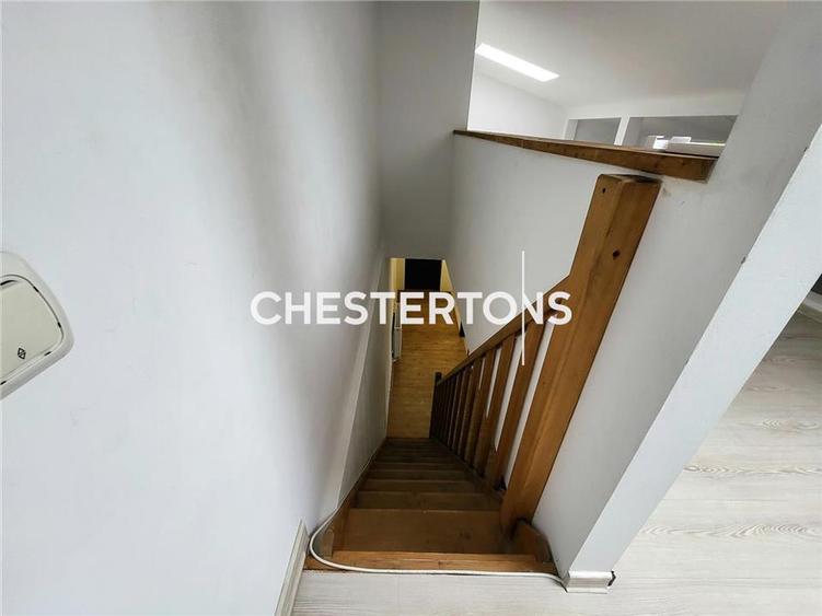 Apartament cu 3 camere decomandat, mobilat în Central