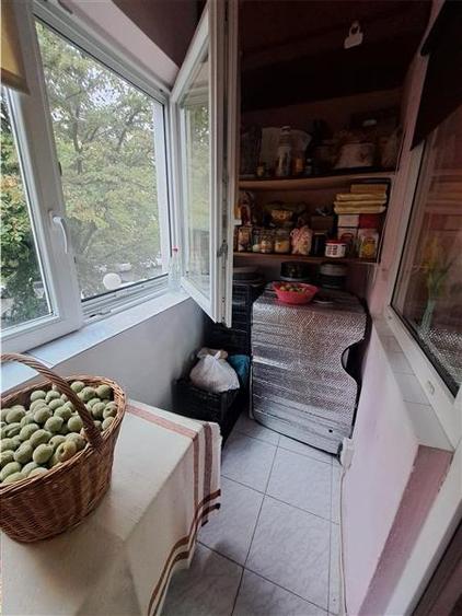 Apartament cu 3 camere decomandat, mobilat în Soarelui