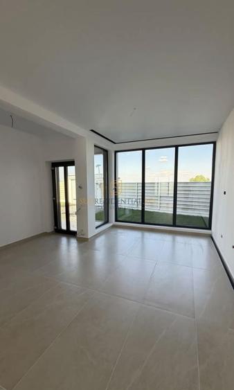 Duplex cu 4 camere cu Canalizare în 1 Decembrie