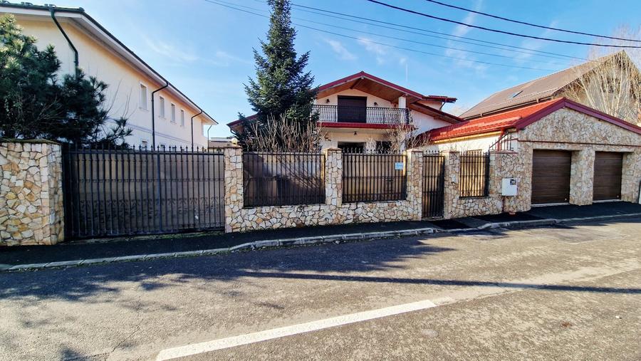 Casă individuală cu 6 camere cu Canalizare în Otopeni