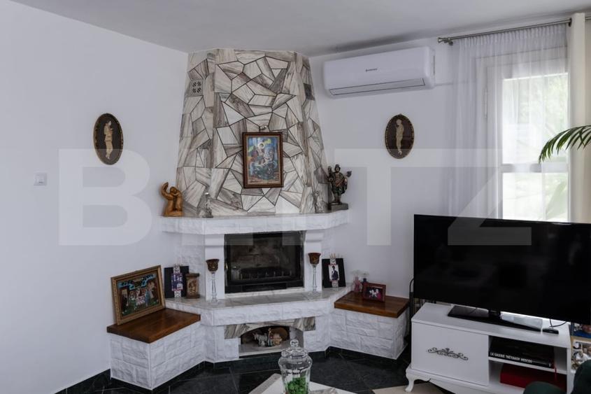 Casă individuală cu 5 camere cu Canalizare în Corunca