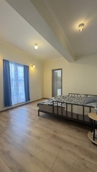 Duplex cu 4 camere cu Canalizare în Dâmbul Rotund