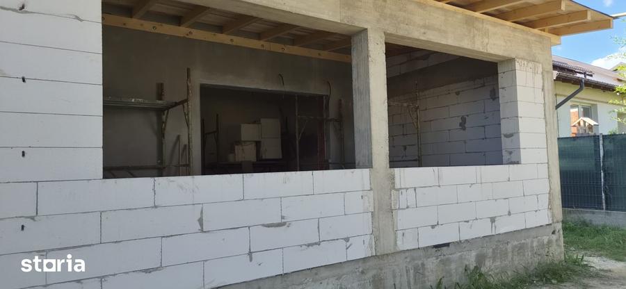 Casă cu 4 camere cu Teren 310 Mp în Găvana