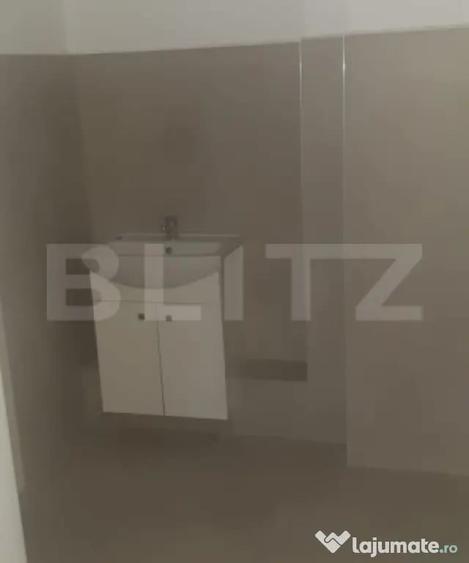 Spațiu comercial, de 96 mp, în Central