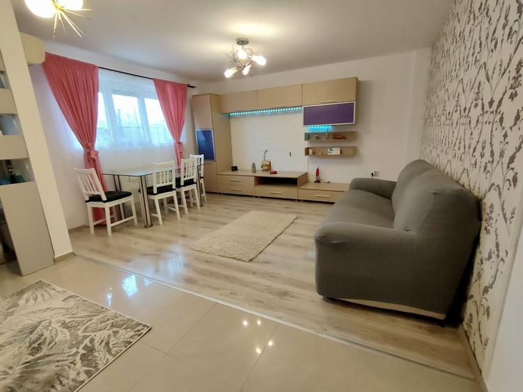 Apartament cu 3 camere decomandat în Berceni
