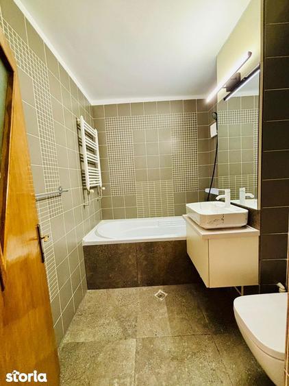 Apartament cu 3 camere în Faleza Nord