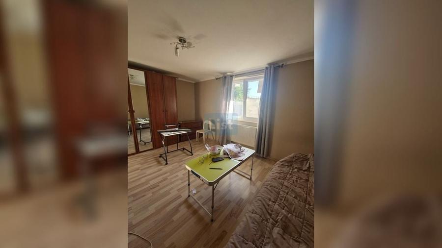 Casă cu 5 camere cu Canalizare în Sud-Est