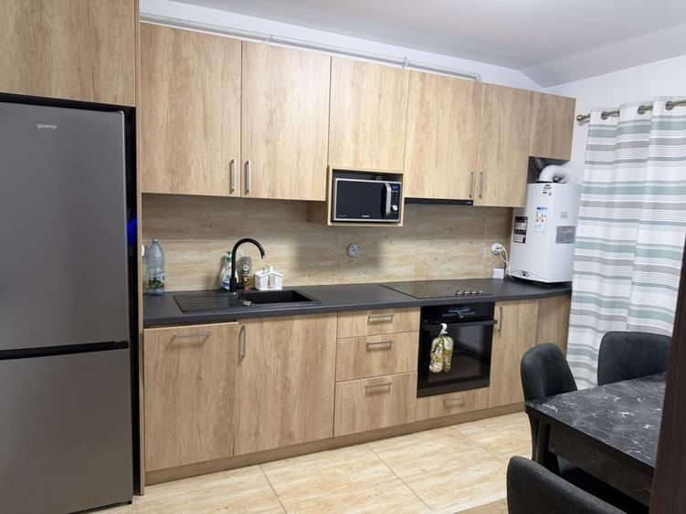 Apartament cu 2 camere decomandat în Florești